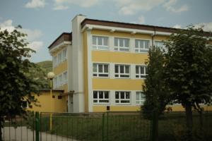 škola